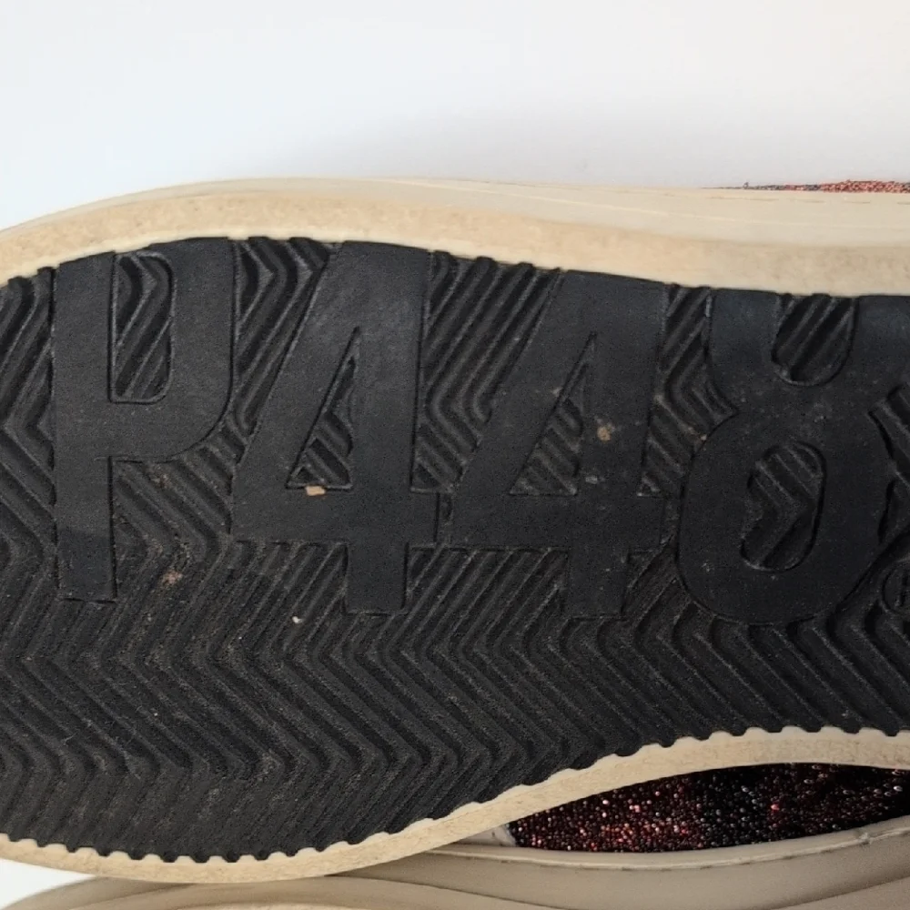 P448 S23 John BL Lace Up Low Top Sneakers